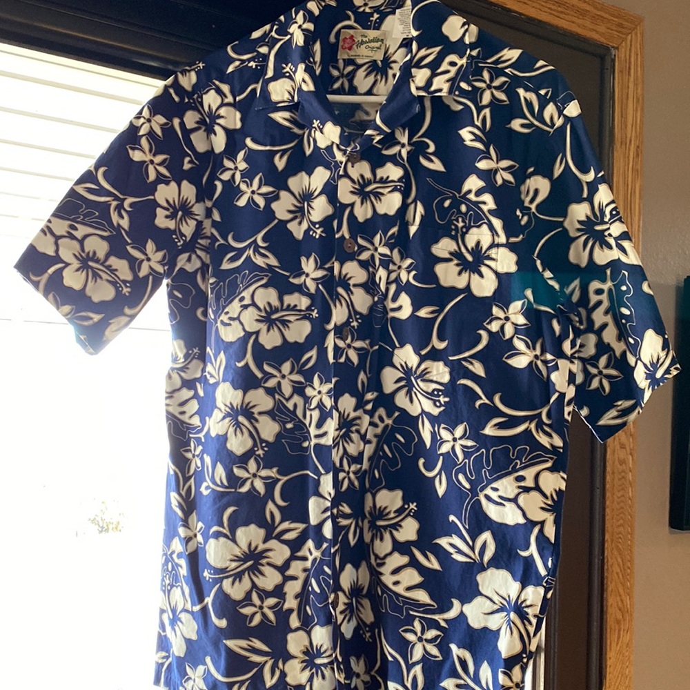 Men’s Hilo Hattie’s Original Hawaiian shirt, made in Hawaii